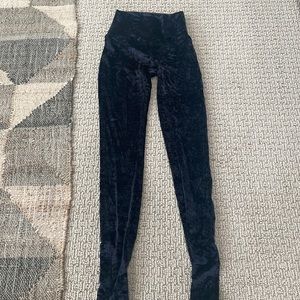 Rare velvet lululemon align 25” leggings, don’t sell this kind/ color anymore